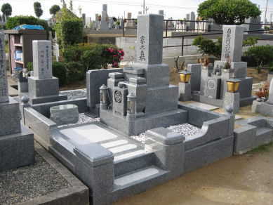 墓石外柵施工例－大阪狭山市公園墓地