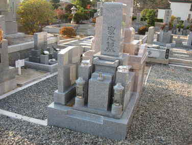 墓石外柵施工例－大阪市服部霊園